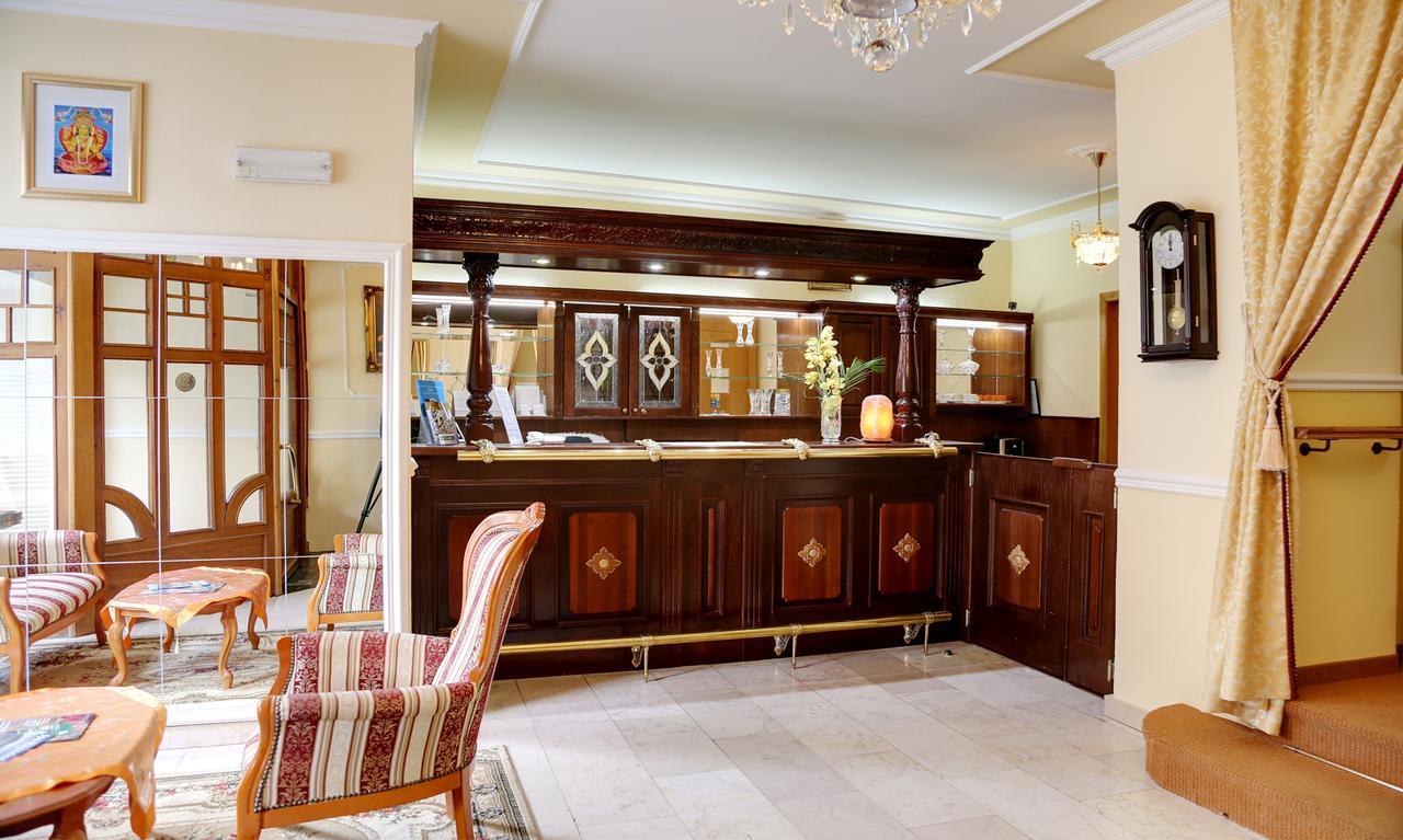 Spa Hotel Purkyne การ์โลวีวารี ภายนอก รูปภาพ
